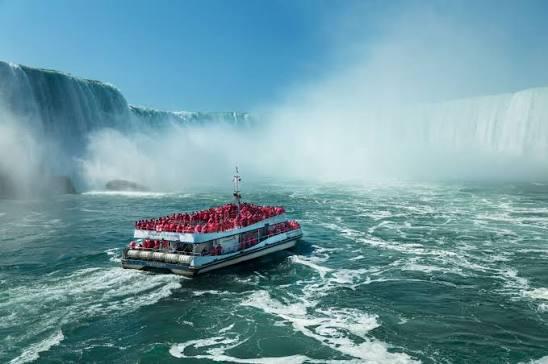 Canada Adventure Explorer: Whirlpool Speedboats & EdgeWalk Hikes